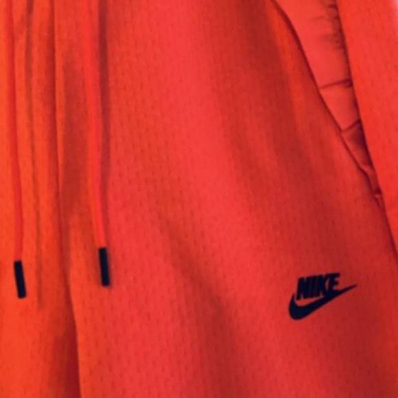 NEW Women's Small NIKE TECH PACK Drawstring Fleece Capri Pants Joggers Red 83264 - Picture 4 of 7
